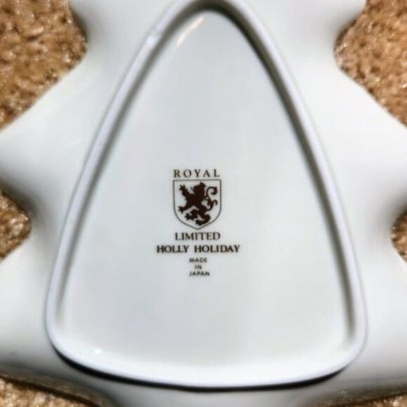 NIB Royal Limited Holly Holiday Tree Dish - Picture 3 of 3